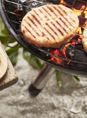 Fiskburgare på grillen
