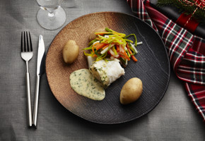 Juletorsk med mandelpoteter og dillsmør