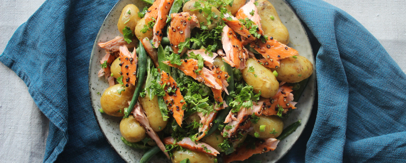 Potetsalat med ørret og honningdressing