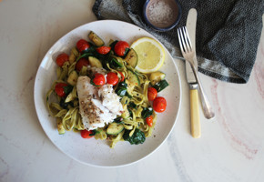 Torsk med pasta og lune tomater